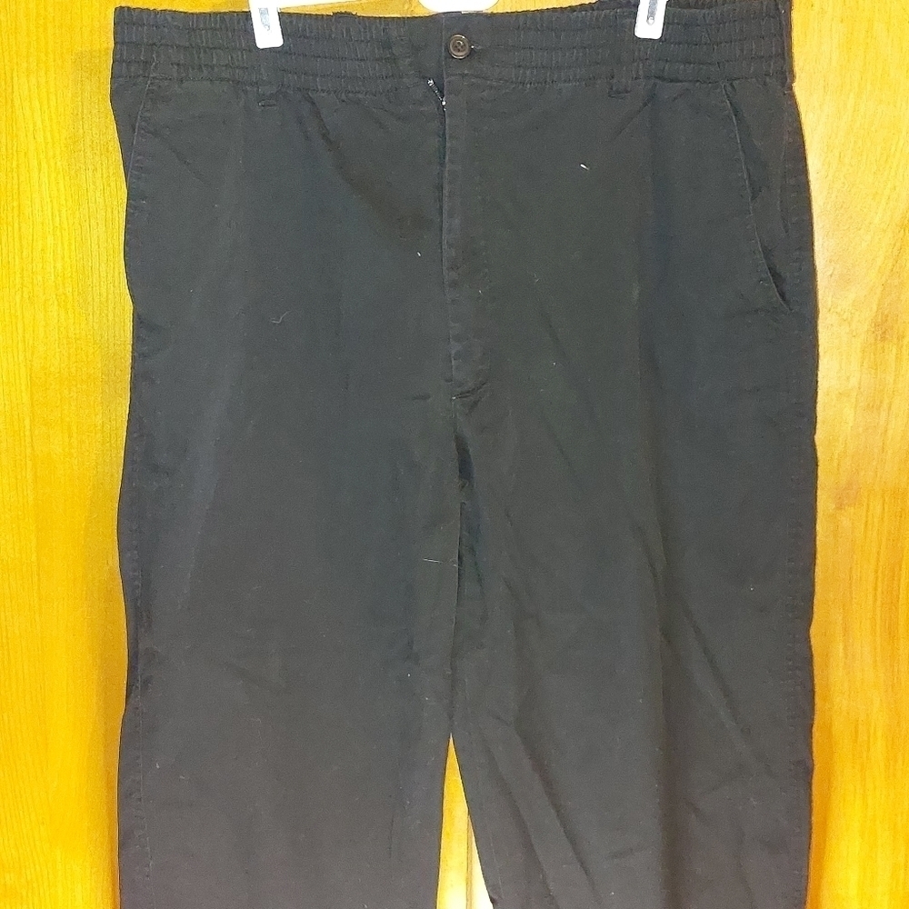 LD Sport International Men’s Black Pants Elastic/Button Waist Extra Large